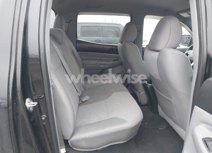 Photo 8 of 2014 Toyota Tacoma DOUBLE CAB (VIN 3TMLU4EN4EM159363)