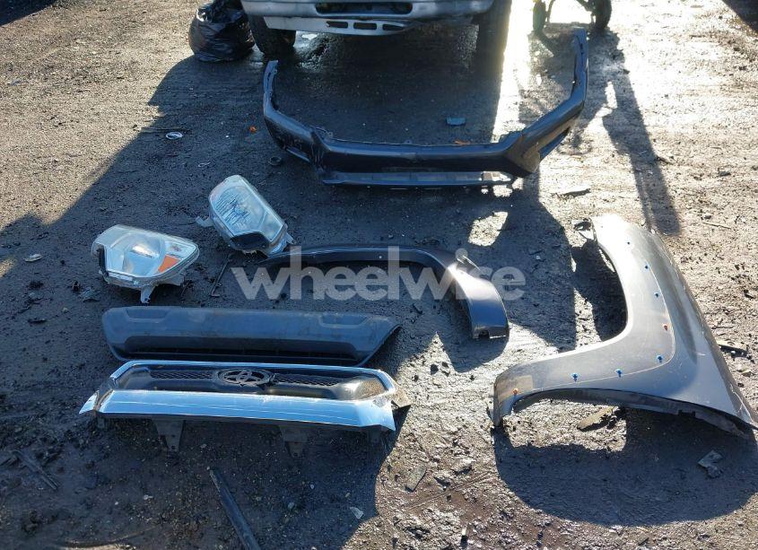 Photo 12 of 2014 Toyota Tacoma BASE V6 (VIN 3TMLU4EN4EM159704)