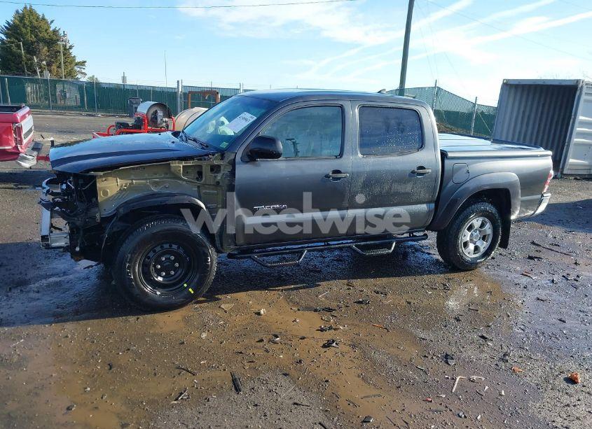 Photo 15 of 2014 Toyota Tacoma BASE V6 (VIN 3TMLU4EN4EM159704)