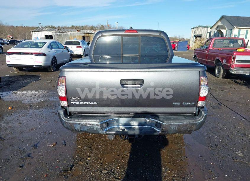 Photo 17 of 2014 Toyota Tacoma BASE V6 (VIN 3TMLU4EN4EM159704)