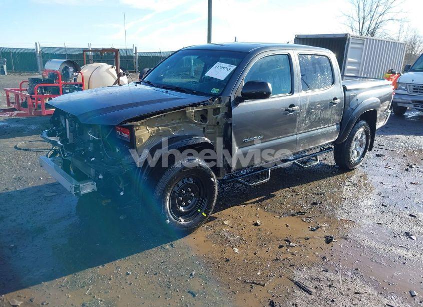 Photo 2 of 2014 Toyota Tacoma BASE V6 (VIN 3TMLU4EN4EM159704)