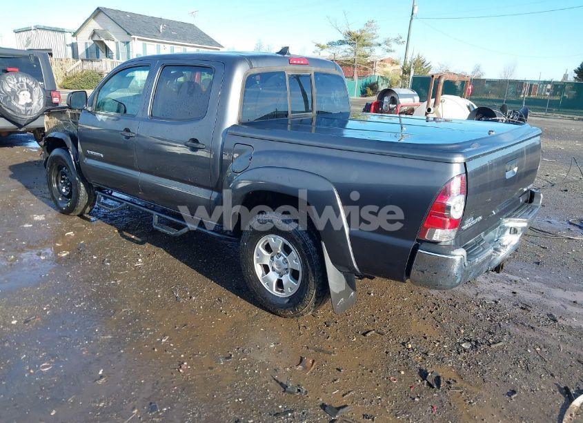 Photo 3 of 2014 Toyota Tacoma BASE V6 (VIN 3TMLU4EN4EM159704)
