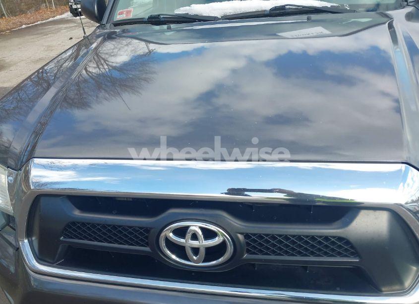 Photo 10 of 2015 Toyota Tacoma BASE V6 (VIN 3TMLU4EN4FM191277)