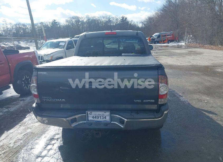 Photo 15 of 2015 Toyota Tacoma BASE V6 (VIN 3TMLU4EN4FM191277)