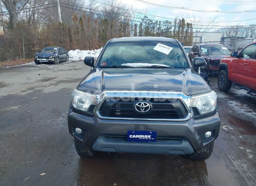 Photo 6 of 2015 Toyota Tacoma BASE V6 (VIN 3TMLU4EN4FM191277)
