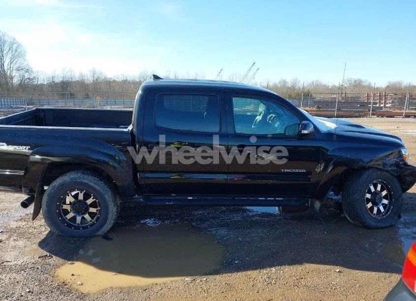 Photo 13 of 2015 Toyota Tacoma DOUBLE CAB/TRD PRO (VIN 3TMLU4EN4FM206926)