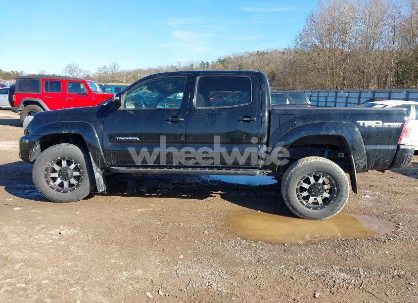Photo 14 of 2015 Toyota Tacoma DOUBLE CAB/TRD PRO (VIN 3TMLU4EN4FM206926)