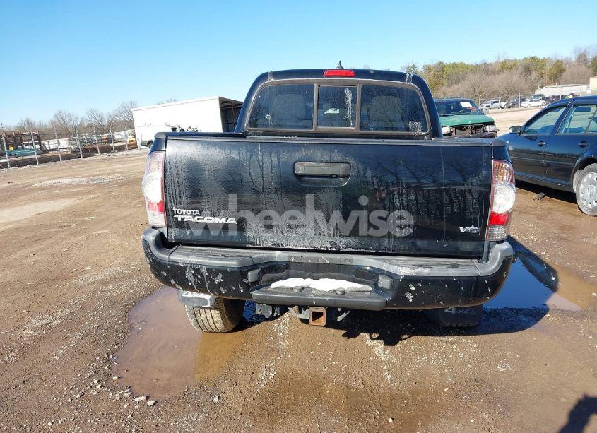 Photo 16 of 2015 Toyota Tacoma DOUBLE CAB/TRD PRO (VIN 3TMLU4EN4FM206926)