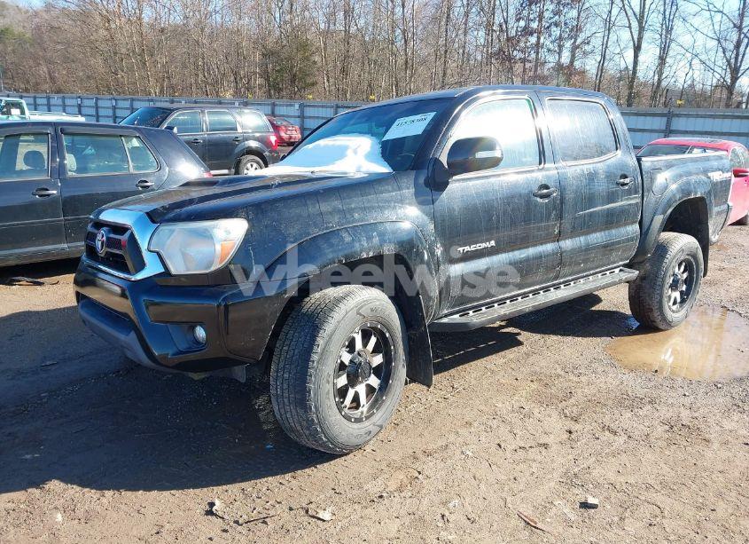 Photo 2 of 2015 Toyota Tacoma DOUBLE CAB/TRD PRO (VIN 3TMLU4EN4FM206926)