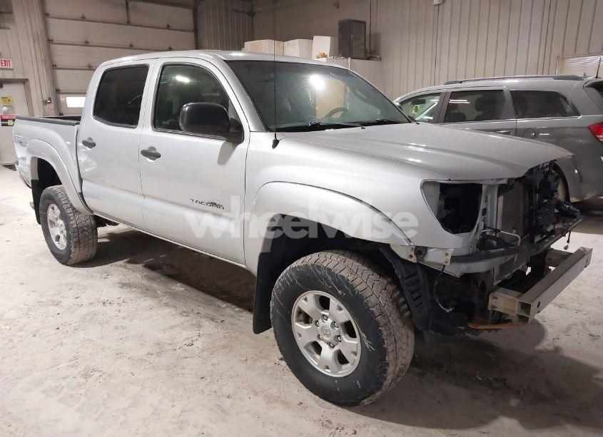 2010 Toyota Tacoma DOUBLE CAB (VIN 3TMLU4EN5AM043003) main photo