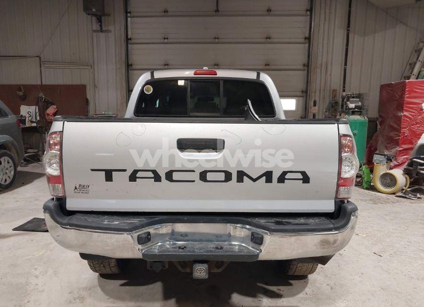 Photo 17 of 2010 Toyota Tacoma DOUBLE CAB (VIN 3TMLU4EN5AM043003)