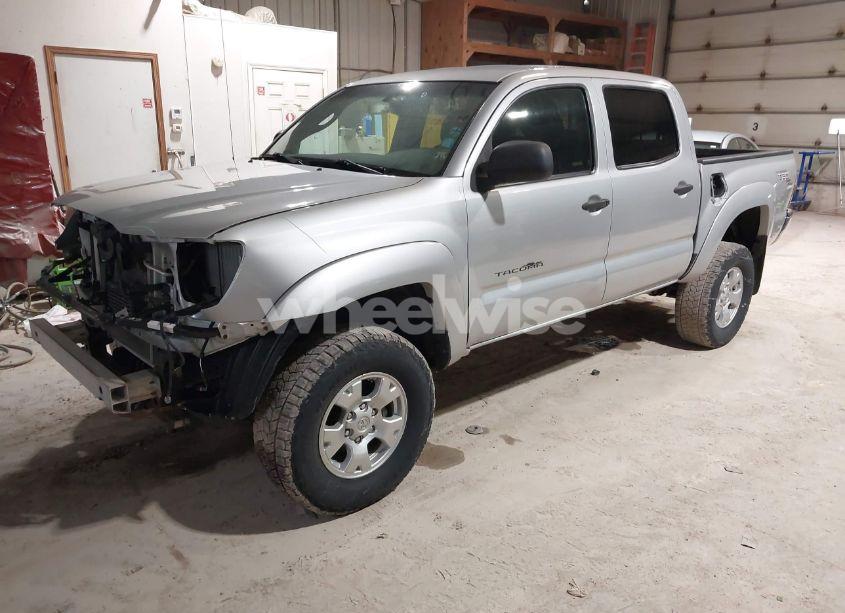 Photo 2 of 2010 Toyota Tacoma DOUBLE CAB (VIN 3TMLU4EN5AM043003)