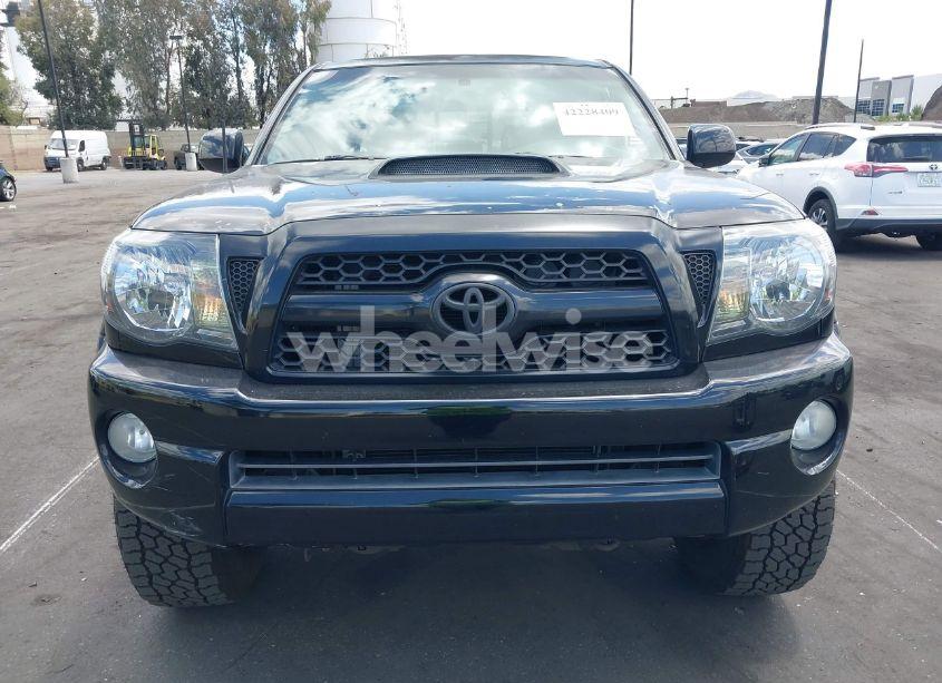 Photo 13 of 2011 Toyota Tacoma BASE V6 (VIN 3TMLU4EN5BM075967)