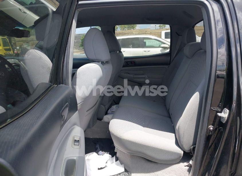 Photo 8 of 2011 Toyota Tacoma BASE V6 (VIN 3TMLU4EN5BM075967)