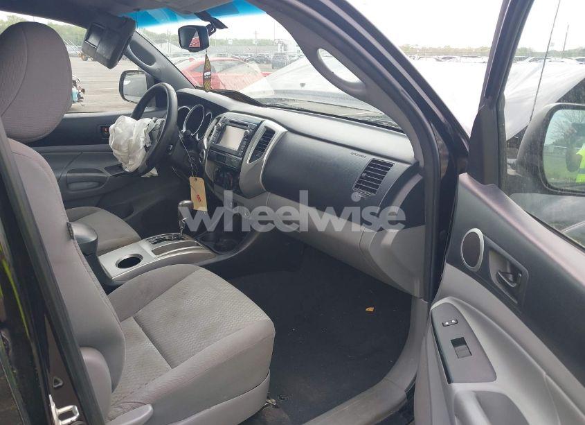 Photo 5 of 2013 Toyota Tacoma BASE V6 (VIN 3TMLU4EN5DM107819)