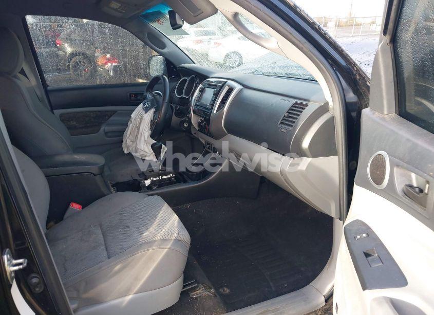 Photo 5 of 2013 Toyota Tacoma DOUBLE CAB (VIN 3TMLU4EN5DM121607)