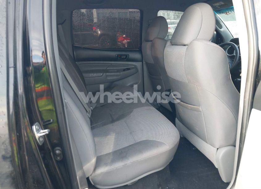 Photo 8 of 2013 Toyota Tacoma DOUBLE CAB (VIN 3TMLU4EN5DM121607)