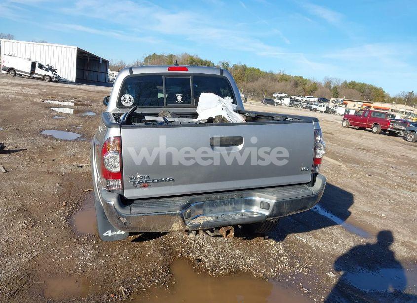 Photo 16 of 2014 Toyota Tacoma DOUBLE CAB (VIN 3TMLU4EN5EM135783)