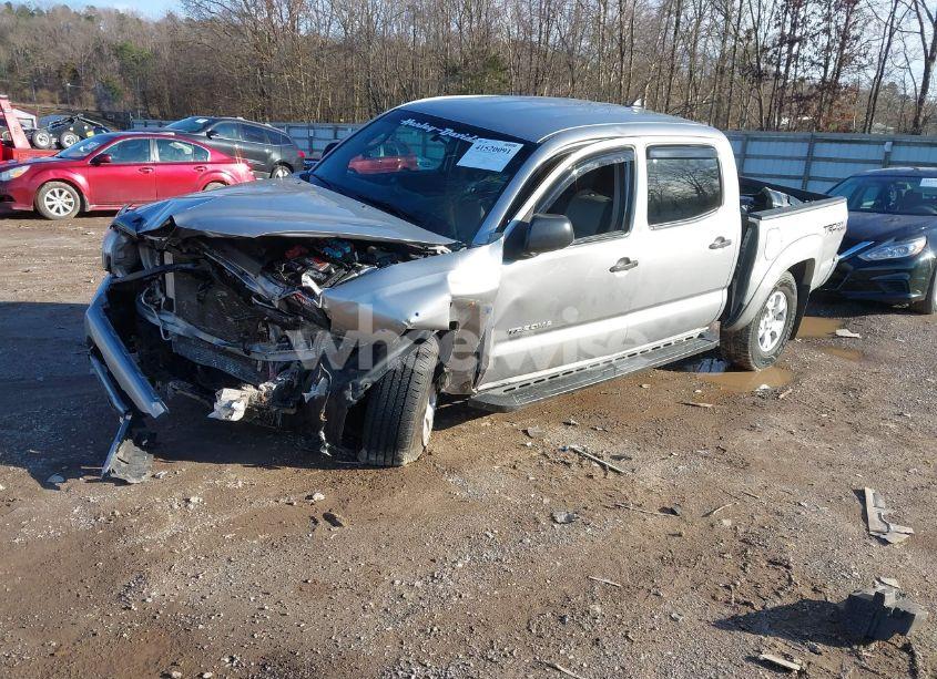 Photo 2 of 2014 Toyota Tacoma DOUBLE CAB (VIN 3TMLU4EN5EM135783)