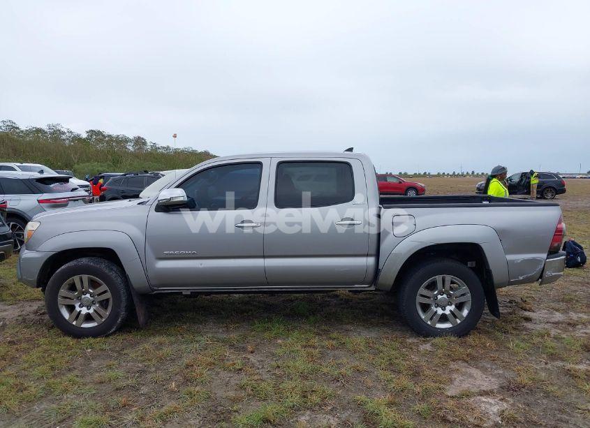Photo 13 of 2014 Toyota Tacoma BASE V6 (VIN 3TMLU4EN5EM143687)