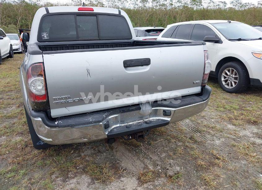 Photo 15 of 2014 Toyota Tacoma BASE V6 (VIN 3TMLU4EN5EM143687)