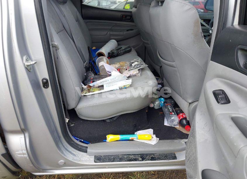 Photo 8 of 2014 Toyota Tacoma BASE V6 (VIN 3TMLU4EN5EM143687)