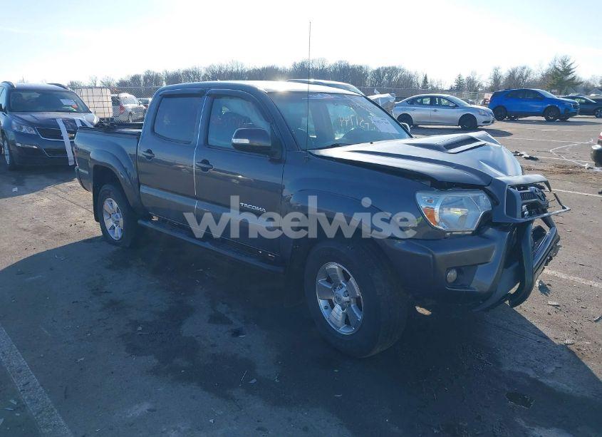 2015 Toyota Tacoma DOUBLE CAB/TRD PRO (VIN 3TMLU4EN5FM175671) main photo