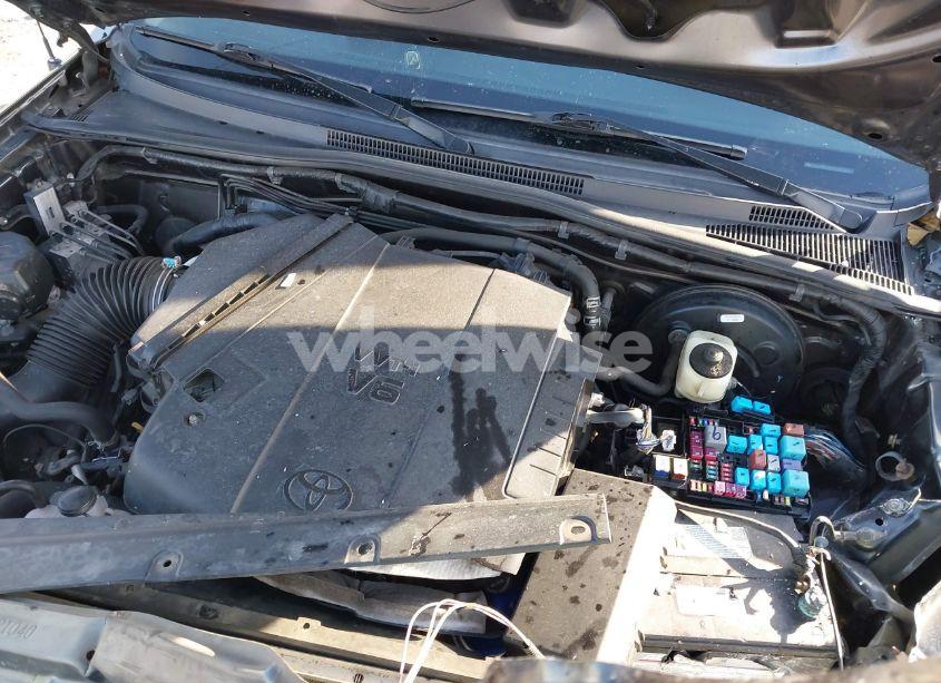 Photo 10 of 2015 Toyota Tacoma DOUBLE CAB/TRD PRO (VIN 3TMLU4EN5FM175671)