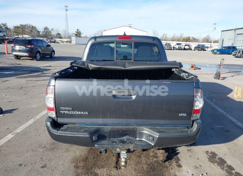 Photo 16 of 2015 Toyota Tacoma DOUBLE CAB/TRD PRO (VIN 3TMLU4EN5FM175671)