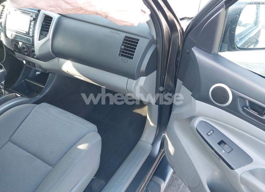 Photo 5 of 2015 Toyota Tacoma DOUBLE CAB/TRD PRO (VIN 3TMLU4EN5FM175671)