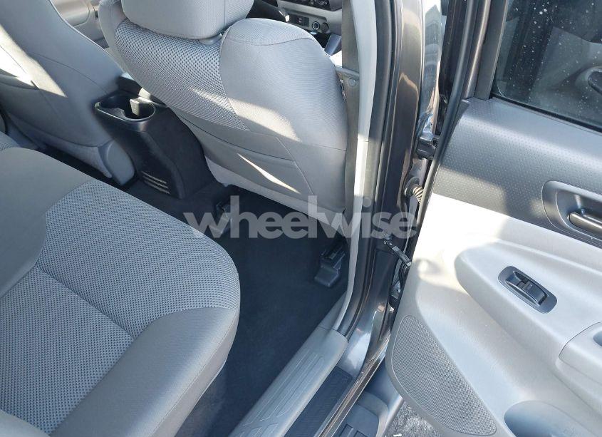 Photo 8 of 2015 Toyota Tacoma DOUBLE CAB/TRD PRO (VIN 3TMLU4EN5FM175671)