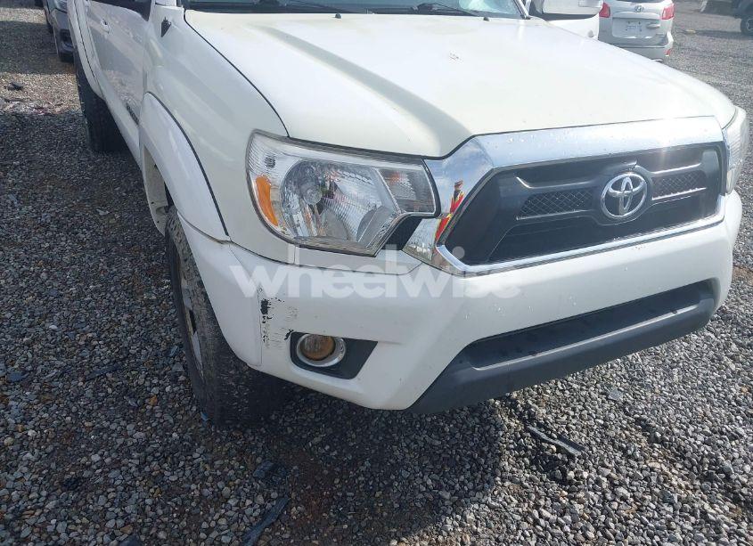 Photo 6 of 2015 Toyota Tacoma BASE V6 (VIN 3TMLU4EN5FM188601)