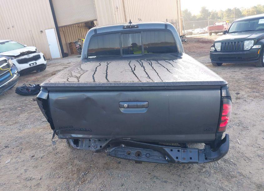 Photo 16 of 2015 Toyota Tacoma DOUBLE CAB/TRD PRO (VIN 3TMLU4EN5FM190624)