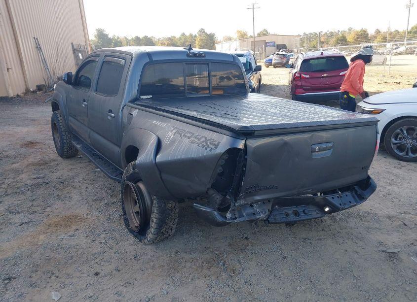 Photo 3 of 2015 Toyota Tacoma DOUBLE CAB/TRD PRO (VIN 3TMLU4EN5FM190624)