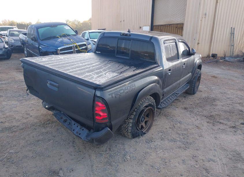 Photo 4 of 2015 Toyota Tacoma DOUBLE CAB/TRD PRO (VIN 3TMLU4EN5FM190624)