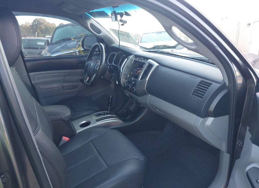 Photo 5 of 2015 Toyota Tacoma DOUBLE CAB/TRD PRO (VIN 3TMLU4EN5FM190624)