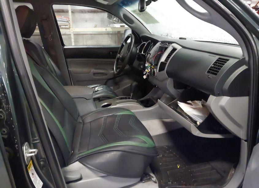 Photo 5 of 2011 Toyota Tacoma DOUBLE CAB (VIN 3TMLU4EN6BM063889)