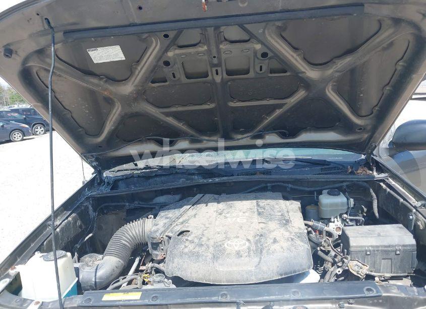 Photo 10 of 2011 Toyota Tacoma BASE V6 (VIN 3TMLU4EN6BM072012)