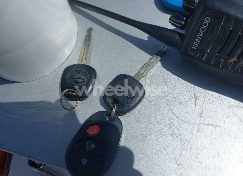 Photo 11 of 2011 Toyota Tacoma BASE V6 (VIN 3TMLU4EN6BM072012)