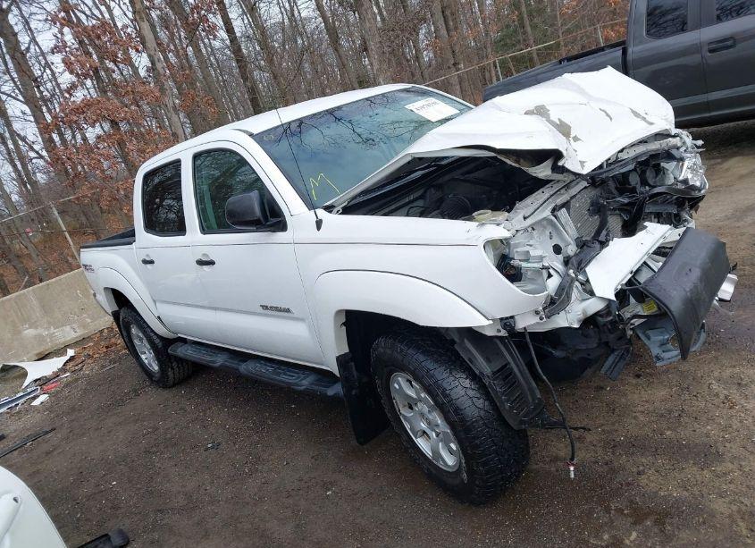 2012 Toyota Tacoma DOUBLE CAB (VIN 3TMLU4EN6CM095937) main photo