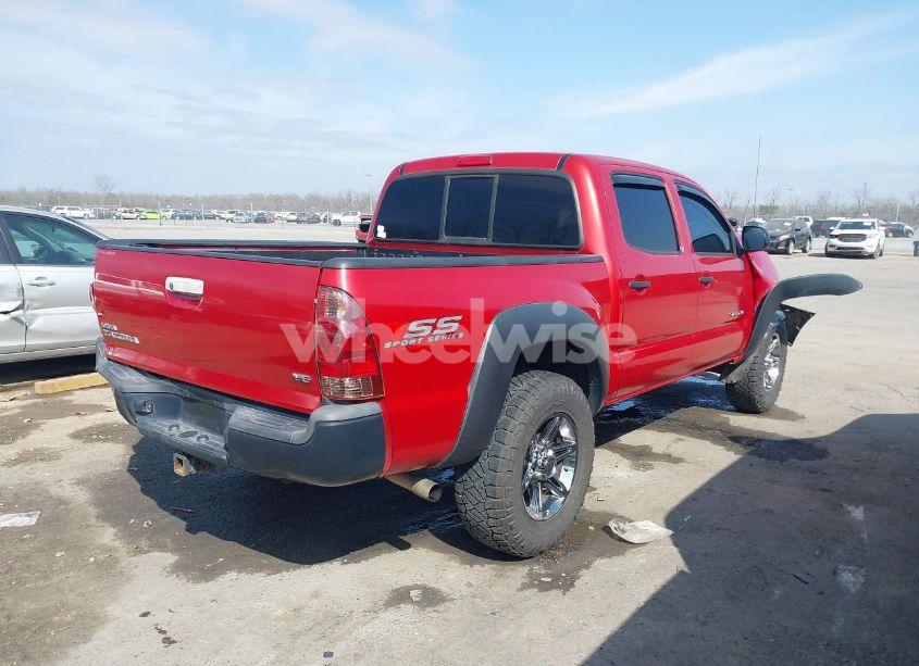 Photo 4 of 2014 Toyota Tacoma BASE V6 (VIN 3TMLU4EN6EM156920)