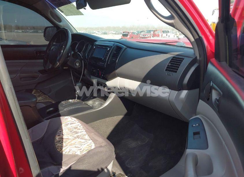 Photo 5 of 2014 Toyota Tacoma BASE V6 (VIN 3TMLU4EN6EM156920)