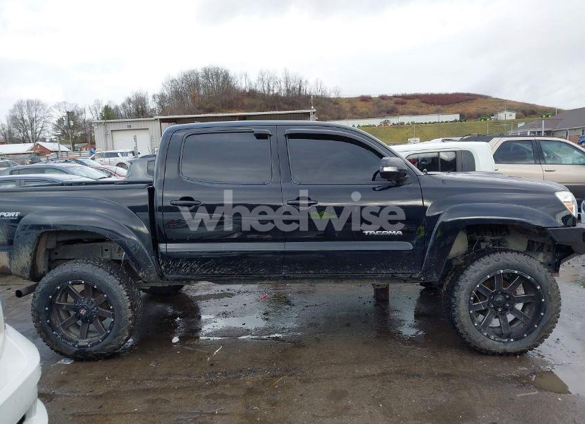 Photo 14 of 2015 Toyota Tacoma DOUBLE CAB/TRD PRO (VIN 3TMLU4EN6FM178675)
