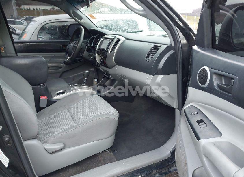 Photo 5 of 2015 Toyota Tacoma DOUBLE CAB/TRD PRO (VIN 3TMLU4EN6FM178675)