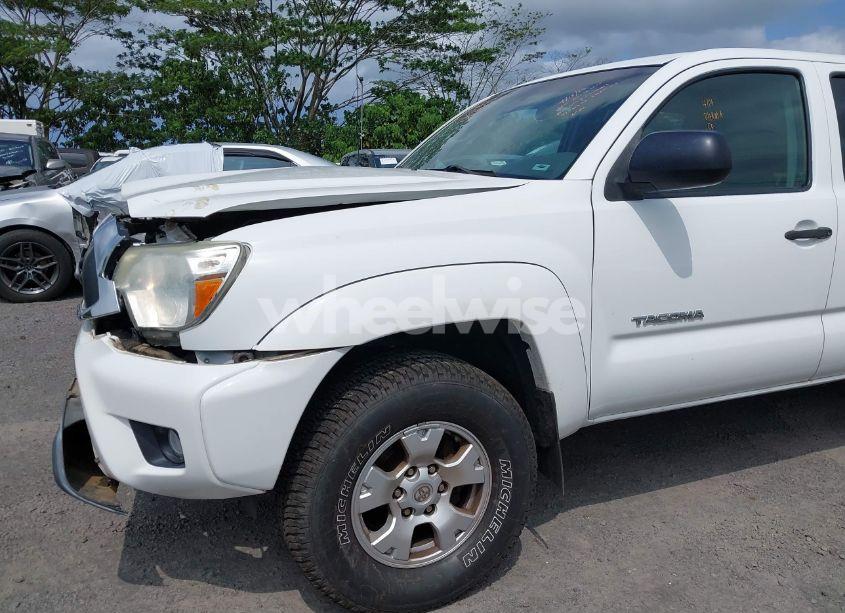 Photo 18 of 2015 Toyota Tacoma BASE V6/TRD PRO (VIN 3TMLU4EN6FM185335)