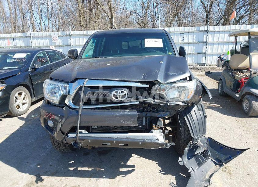 Photo 12 of 2015 Toyota Tacoma BASE V6 (VIN 3TMLU4EN6FM194780)