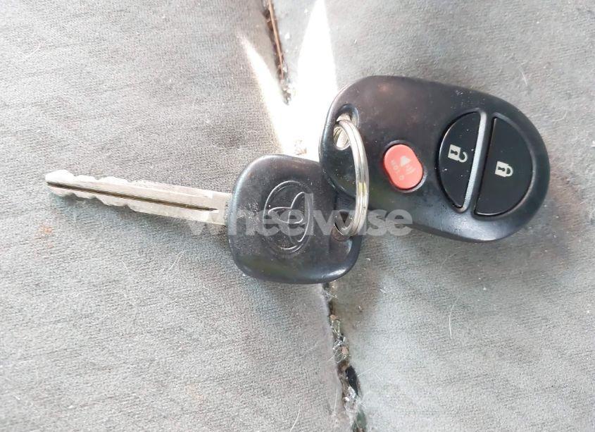 Photo 11 of 2010 Toyota Tacoma BASE V6 (VIN 3TMLU4EN7AM054696)