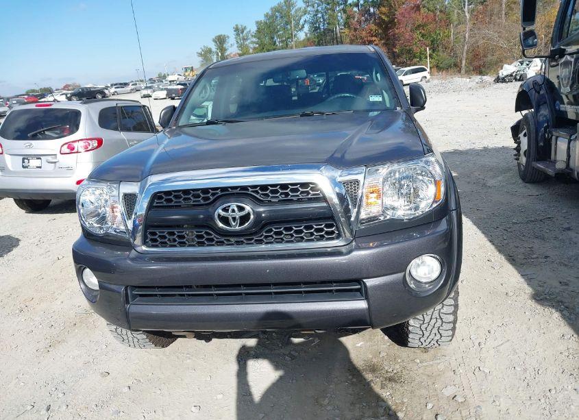 Photo 12 of 2011 Toyota Tacoma DOUBLE CAB (VIN 3TMLU4EN7BM077980)