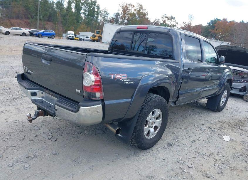 Photo 4 of 2011 Toyota Tacoma DOUBLE CAB (VIN 3TMLU4EN7BM077980)