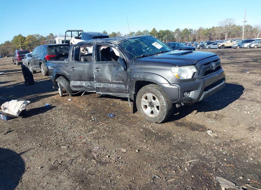 2015 Toyota Tacoma DOUBLE CAB/TRD PRO (VIN 3TMLU4EN7FM187143) main photo